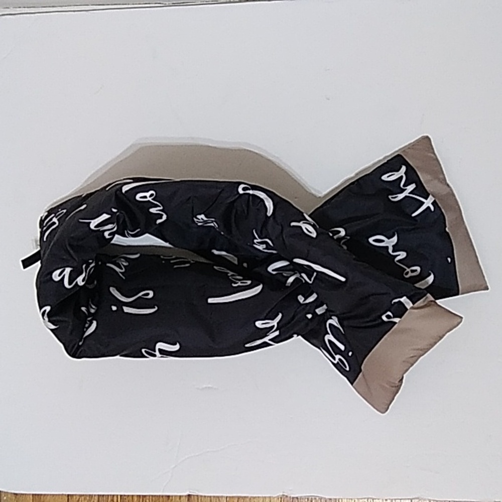 Cara New York Love Is In The Air Puffy Scarf